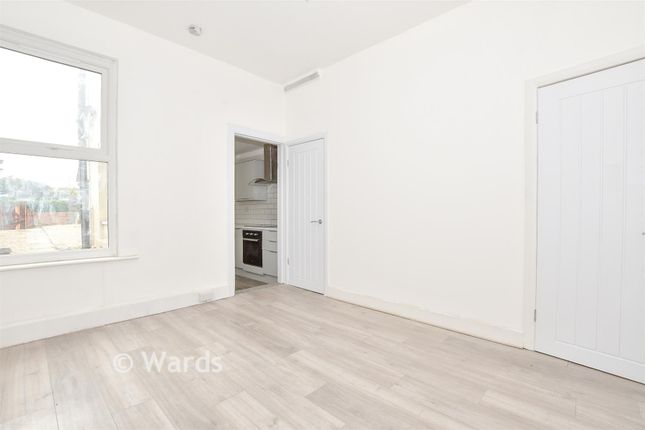 97, Park Avenue, Gravesend photo 3