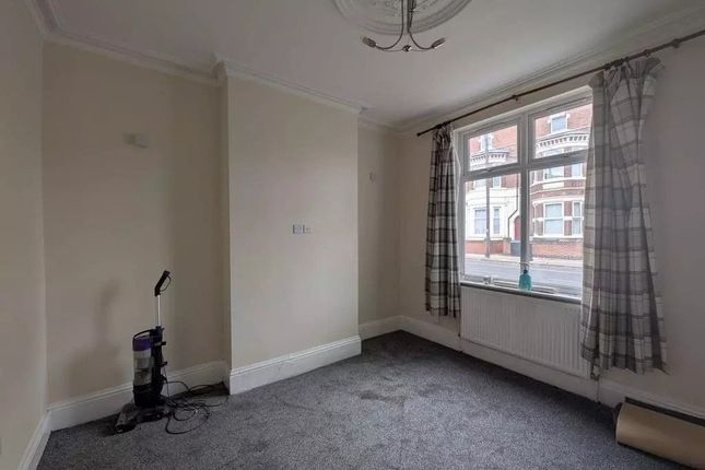 34 Loughborough Road, Leicester photo 3