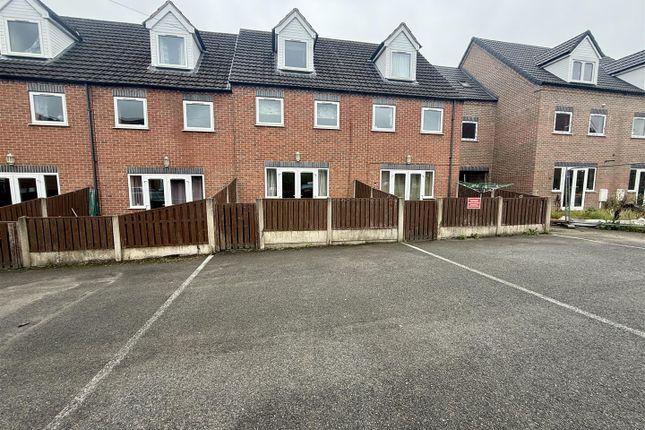7 Royal Oak Court, Upper Marehay Road, Ripley photo 2