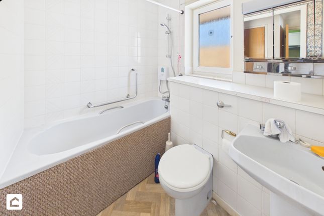 Flat 39, Andwell Court, Trinity Place, Eastbourne photo 4