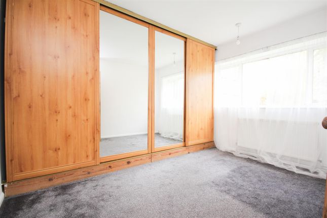 6, Scott Road, Wellingborough photo 4