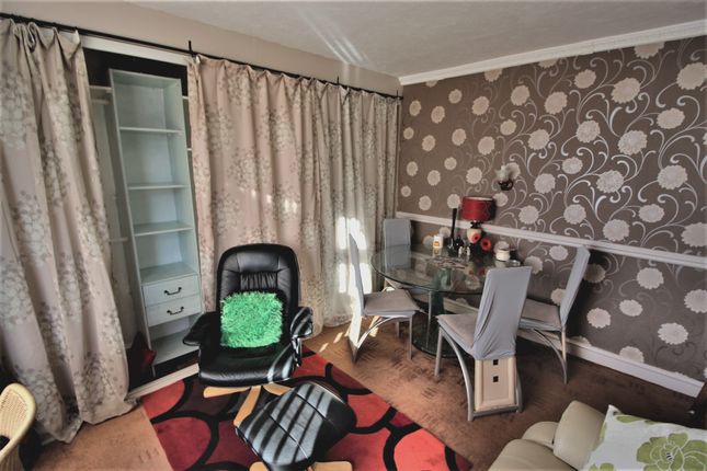 First Floor Flat, 98, Bulls Head Lane, Coventry photo 4