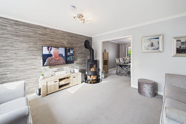 49 Borthwick Drive, Glasgow photo 2