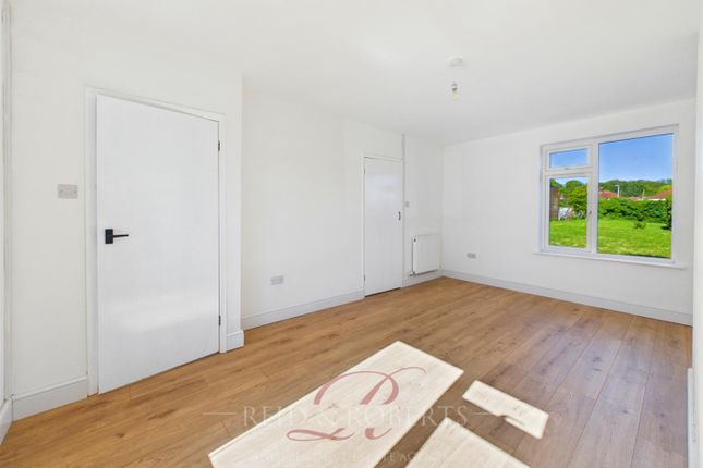36, Victoria Road, Bagillt photo 4