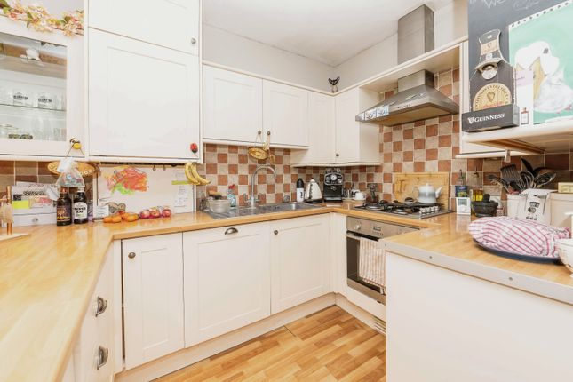 Bungalow for sale in Dunstable Road, Luton