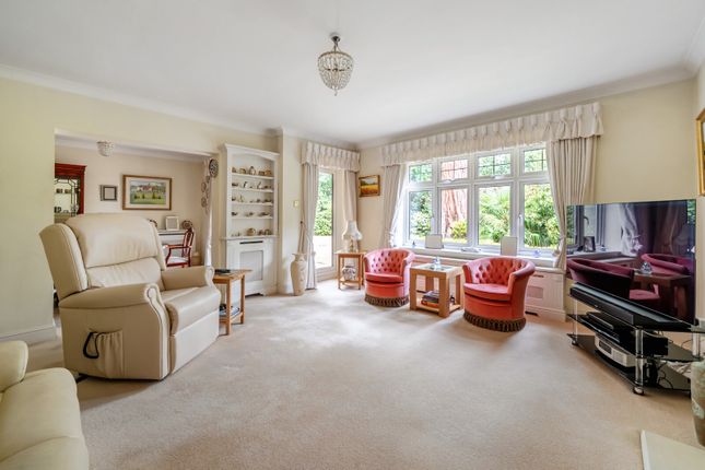 Flat 3, Clevehurst,, St. Georges Avenue, Weybridge photo 4
