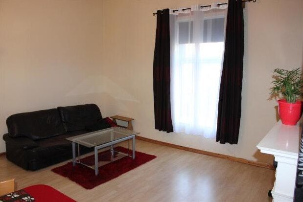 Flat to rent in Victoria Road, Widnes