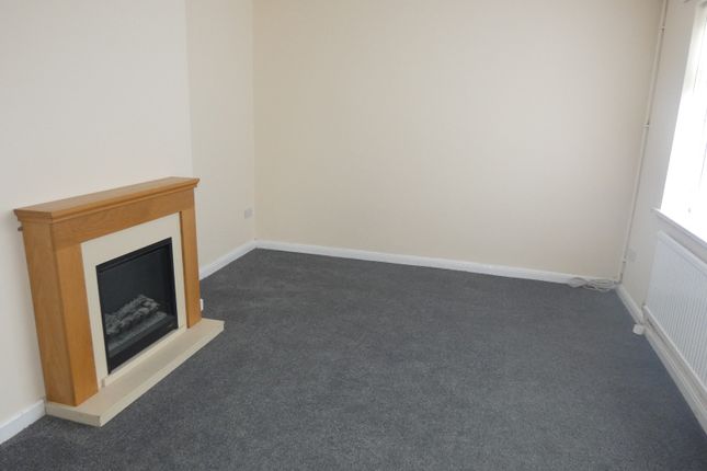 Ynysfach Avenue, Resolven photo 2