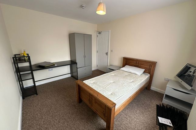 Room 3, 8 Bartholomew Road, Oxford photo 2