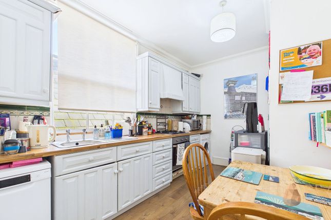 15b Western Street, Brighton photo 3