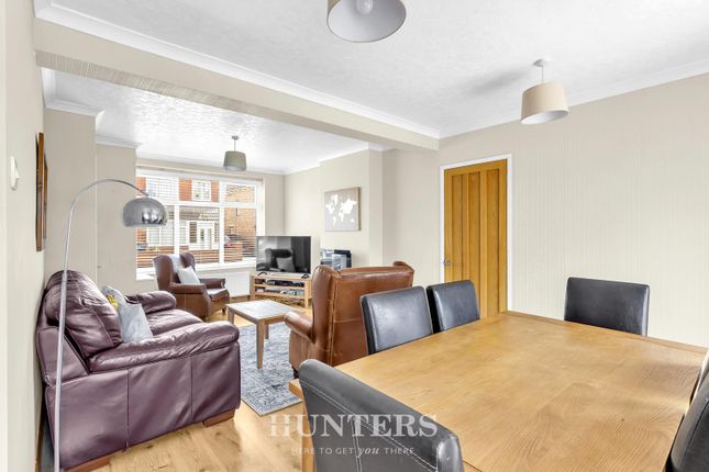 21, Brierley Drive, Alkrington photo 3