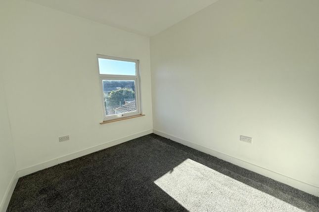 47 Emily Street, St. Helens photo 5