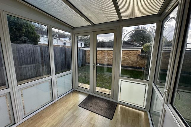 21, Beverley Way, Chippenham photo 4