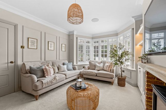 15, Tadorne Road, Tadworth photo 4