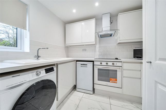 Flat 22, Baydon Court 2-8,, Durham Avenue, Bromley photo 2