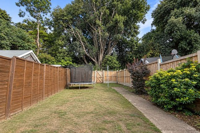 13a, Queen Mary Avenue, Colchester photo 2