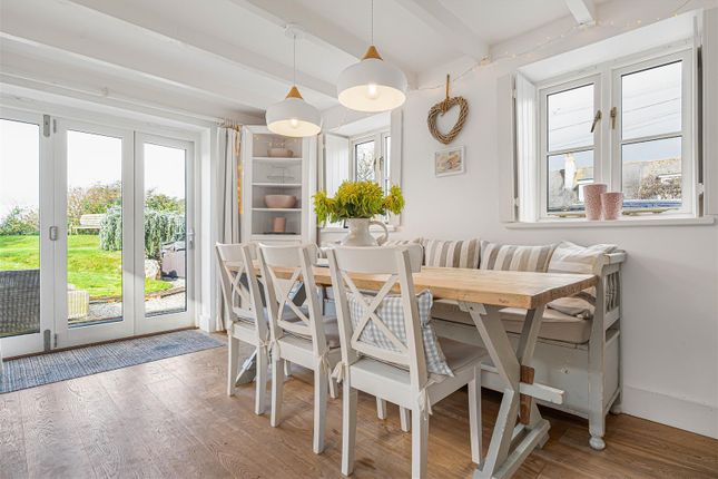 2, The Cottage, Engollan, Wadebridge photo 4