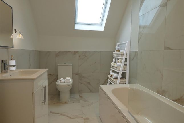 Flat 8, Woodham Heights, 171 Hullbridge Road, Chelmsford photo 3