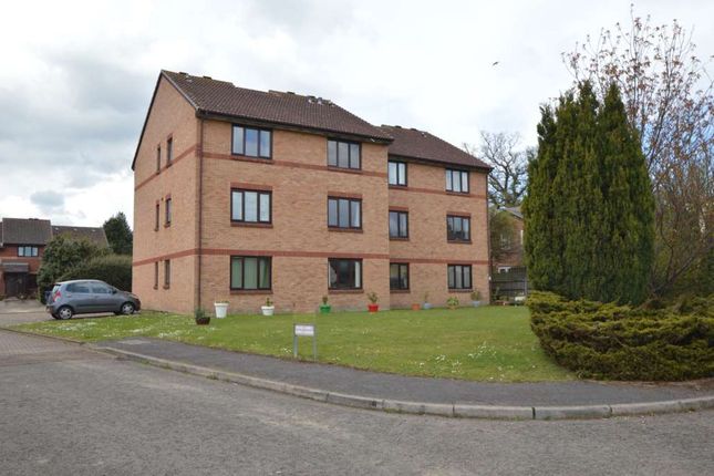 Thumbnail Flat for sale in Escott Place, Ottershaw, Chertsey