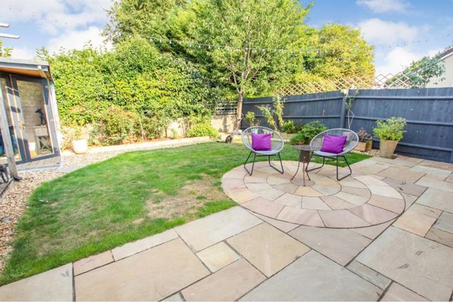 11, Orchard Close, Radstock photo 2