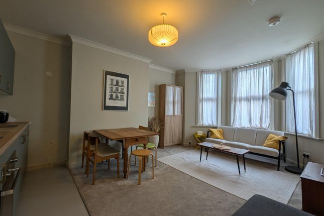 Flat 14 Richmond House,, The Parade, Kent photo 2