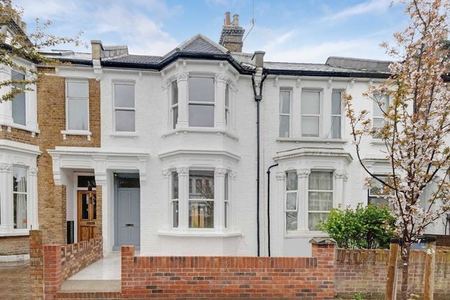 Thumbnail Property to rent in Clarence Road, London