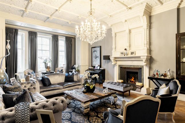 Flat 22, Albert Hall Mansions, Kensington Gore, London photo 2