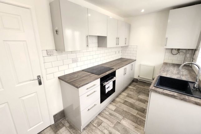 2, Welland Drive, Stourbridge photo 5