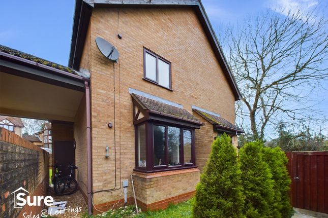 End terrace house to rent in The Pastures, Hemel Hempstead, Hertfordshire
