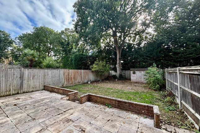 10, Waterloo Close, Camberley photo 2