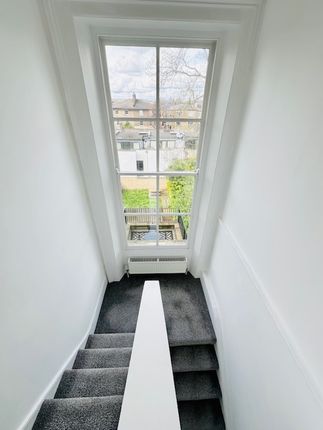 Flat to rent in Cliff Road, Camden Town