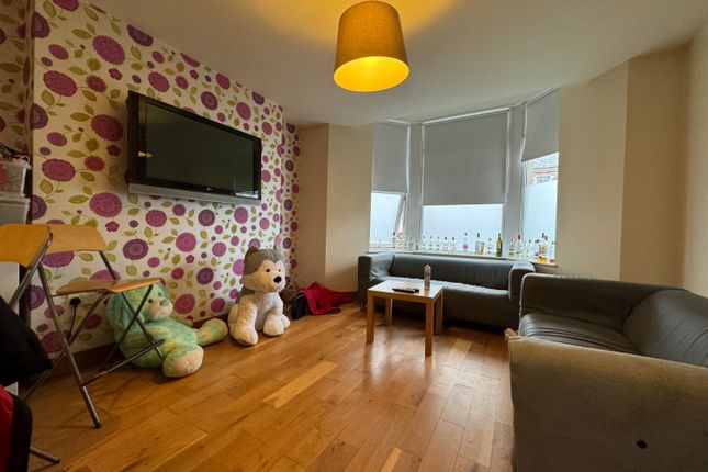 6-bed terraced on 28, Llandough Street, Cardiff, £3,570/mo