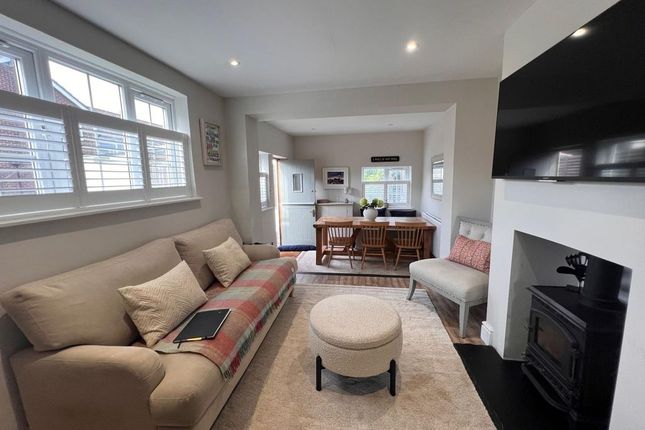 1 Fair View Cottages, High Road, Cookham photo 3