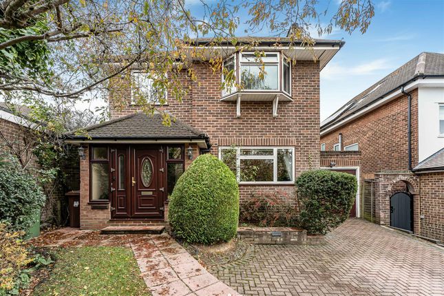 19, Craigweil Avenue, Radlett photo 2