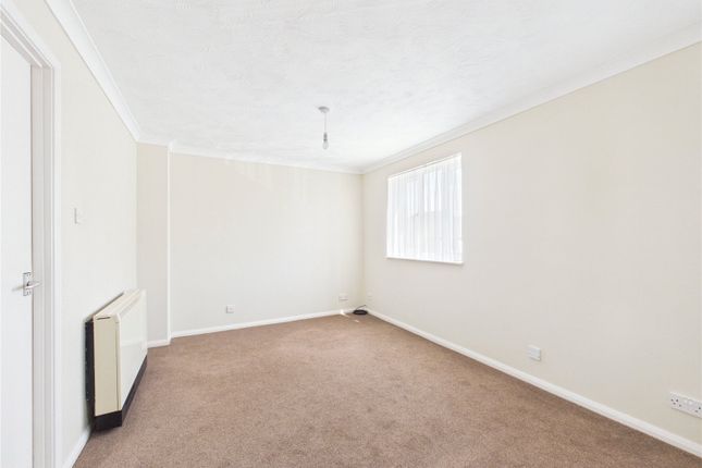 36, Loughman Close, Bristol photo 2