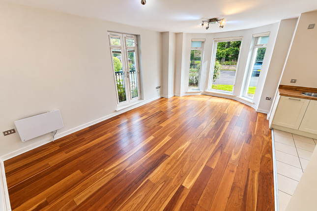 2 Sandringham House, 501 Harrogate road Leeds, Leeds photo 3