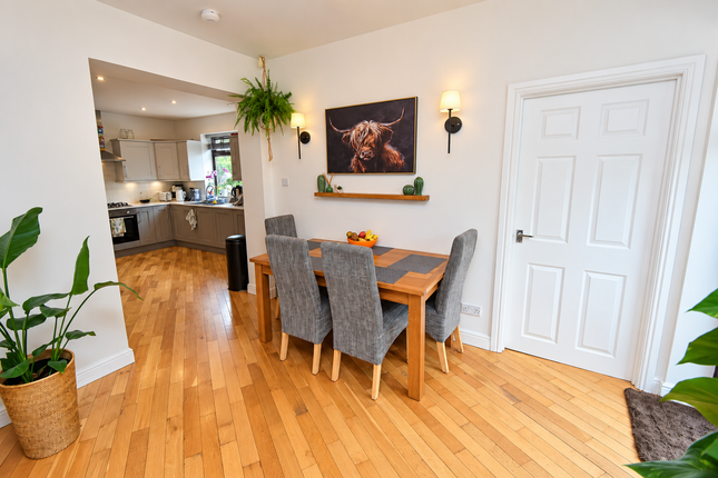 10, Welwyn Avenue, Bradford photo 4
