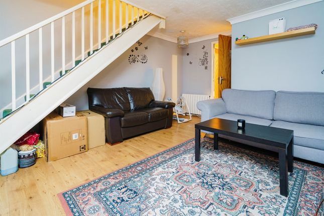 Terraced house for sale in Swan Mead, Luton