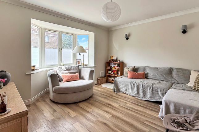 6, Brabant Way, Westbury photo 3