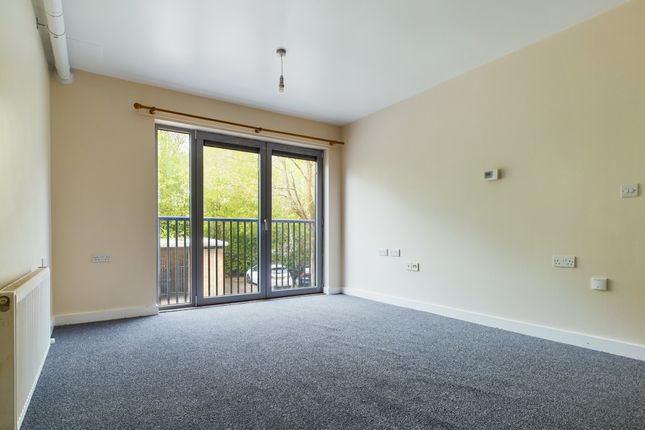 Flat to rent in Priestley Road, Limes Park, Basingstoke