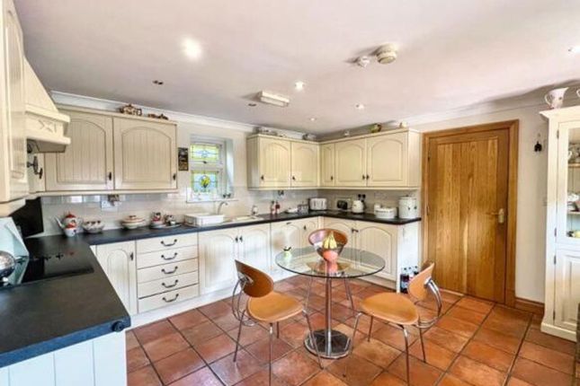 Prospect House, Bridgend photo 4