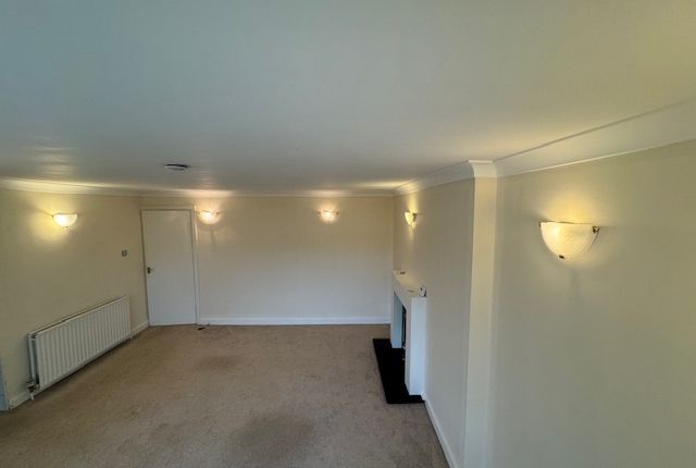 106, High Ash Drive, Leeds photo 3
