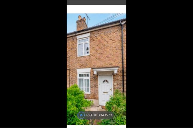 2-bed terraced on Park St, Slough, £1,650/mo