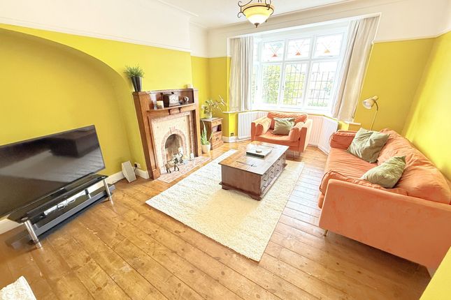 197 Brunswick Park Road, London photo 4