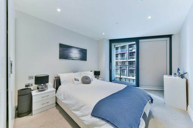 Flat to rent in Riverlight Four, Riverlight, London