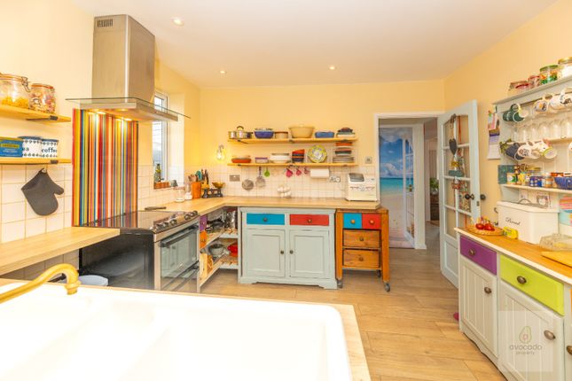 2 Willow Way, Ludham, Norfolk photo 2