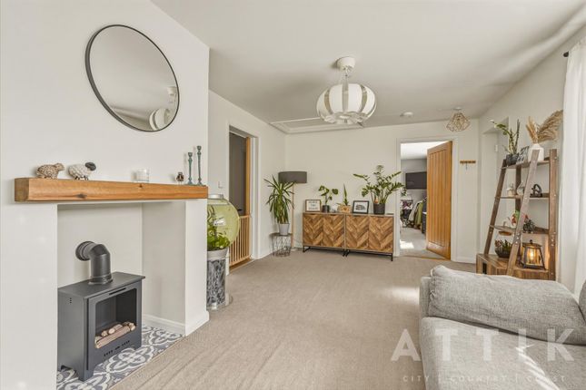 Hilltop, London Road, Halesworth photo 2