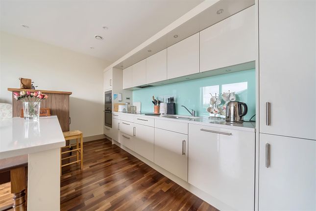 Flat for sale in Hop House, Brewery Square, Dorchester