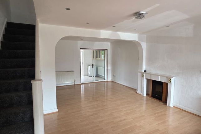 79 Mullway, Letchworth Garden City photo 2