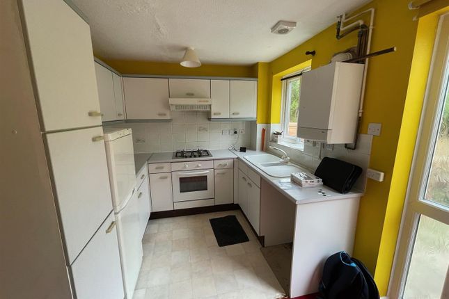 4, Braddock Close, Nottingham photo 2